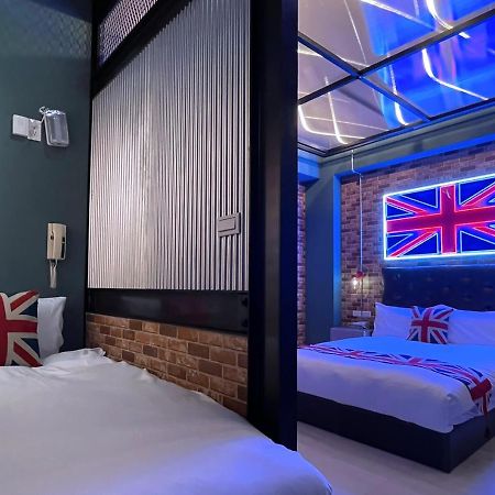 Time Light Walk B&B Kota Hualien Bagian luar foto